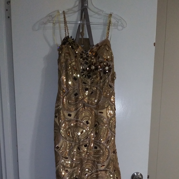 Dress - Picture 1 of 5